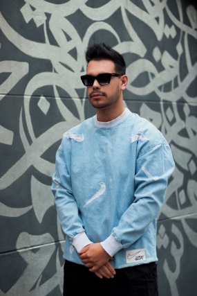 酷帅墨镜男人图片